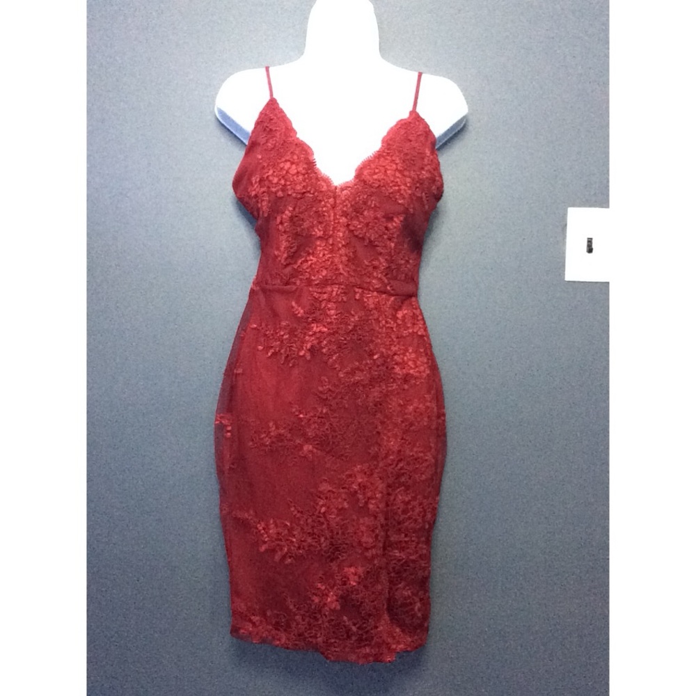 Windsor burgundy lace bodycon dress
